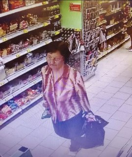 Полиция Горно-Алтайска просит помочь опознать женщину на фото